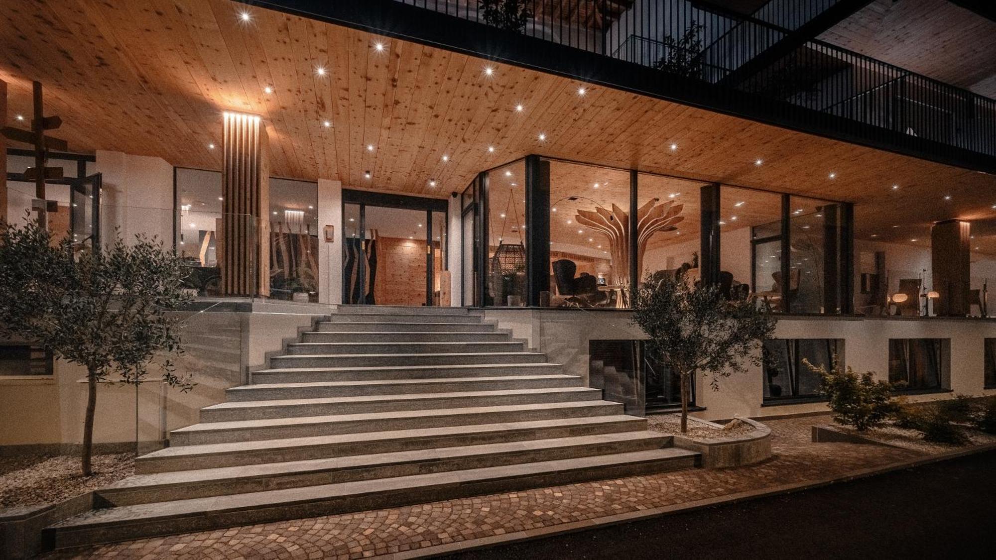 Cristallo Sport & Wellness Hotel Levico Terme Extérieur photo